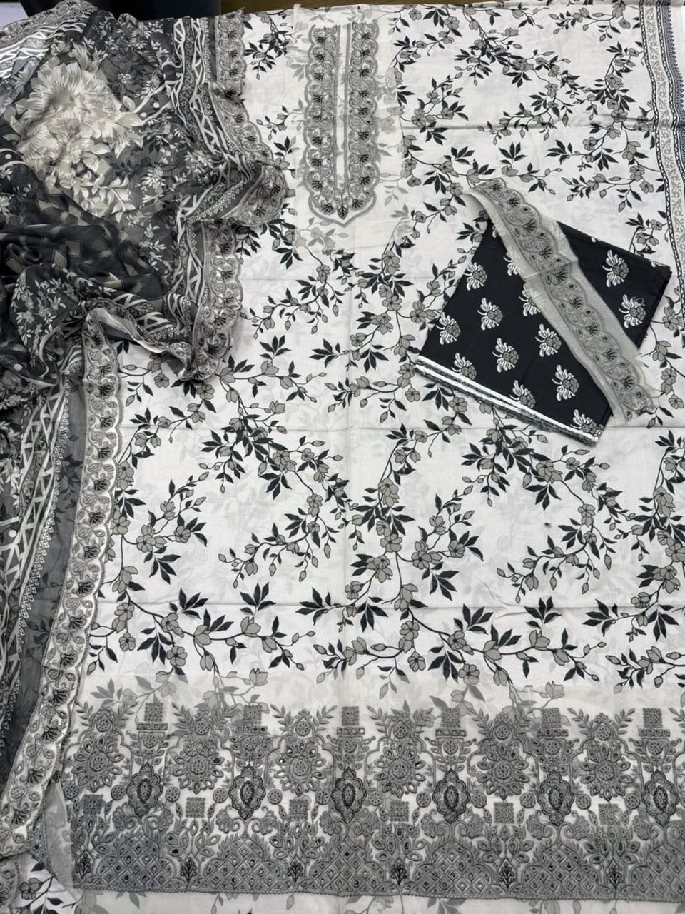 YC Yousuf Cloth New Lawn Collection 2026 – 3 Piece Fancy Party Wear