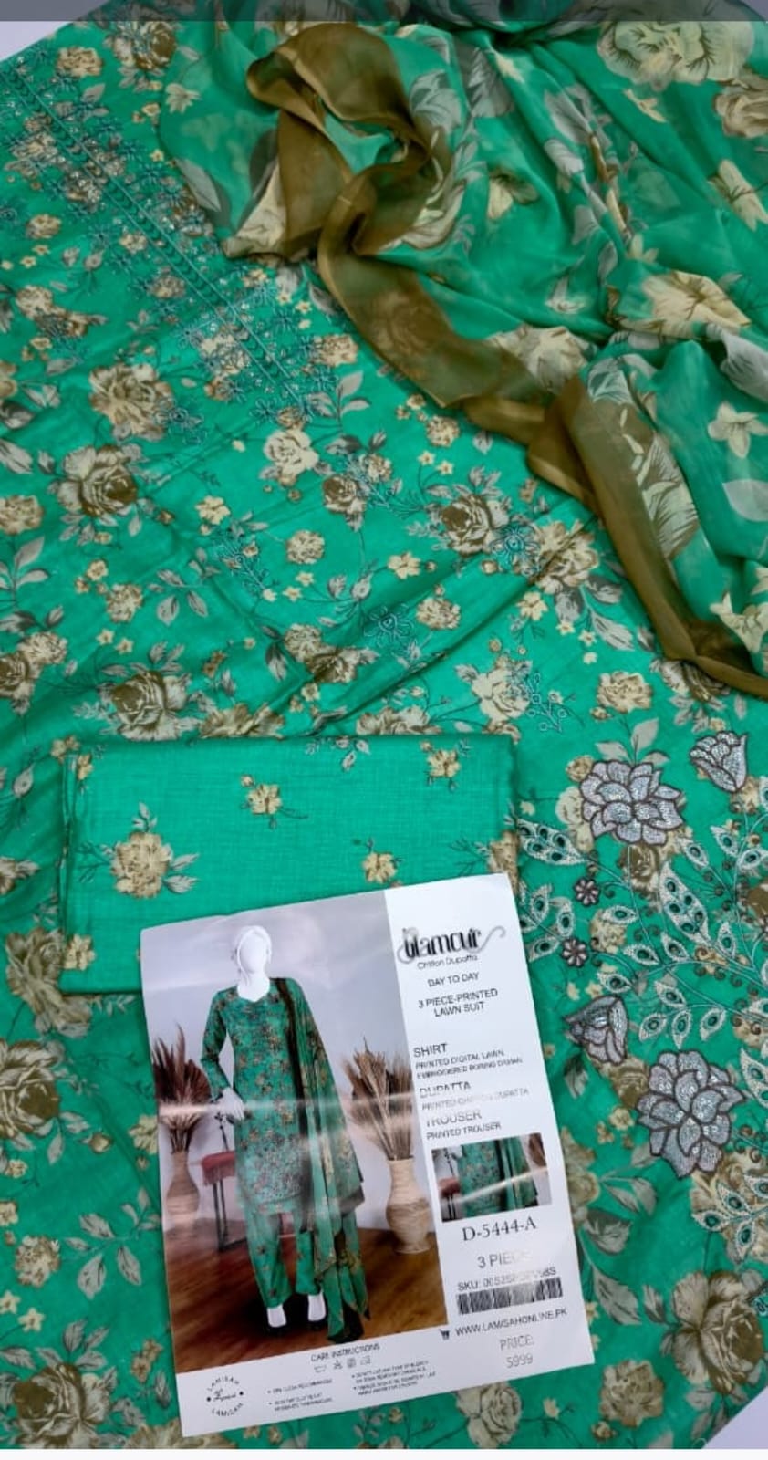 Glamour 3 Piece Printed Lawn Suit – Elegant Summer Design | YC Collection